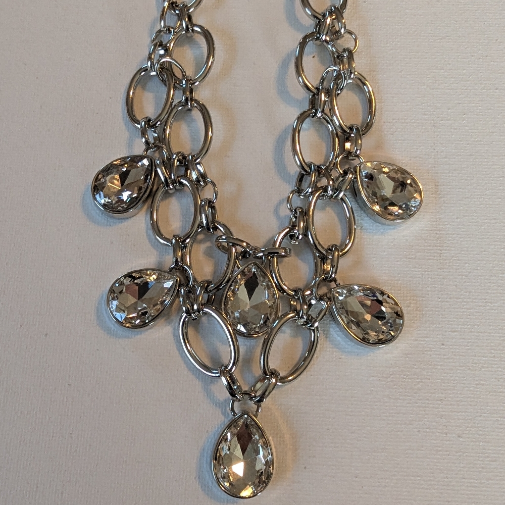 Paparazzi Necklace and Earring set - Picture 2 of 7